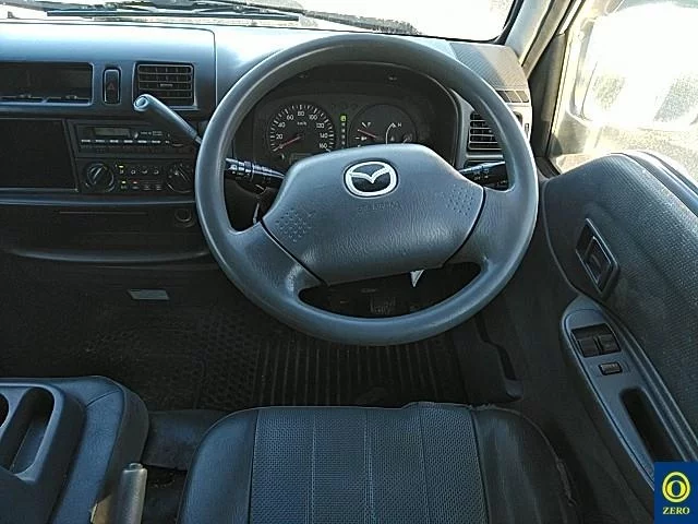 Mazda BONGO VAN