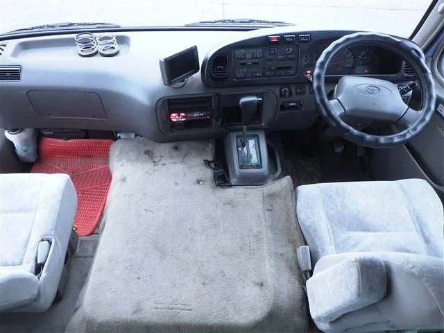 Toyota COASTER