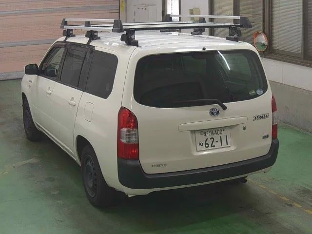 Toyota SUCCEED
