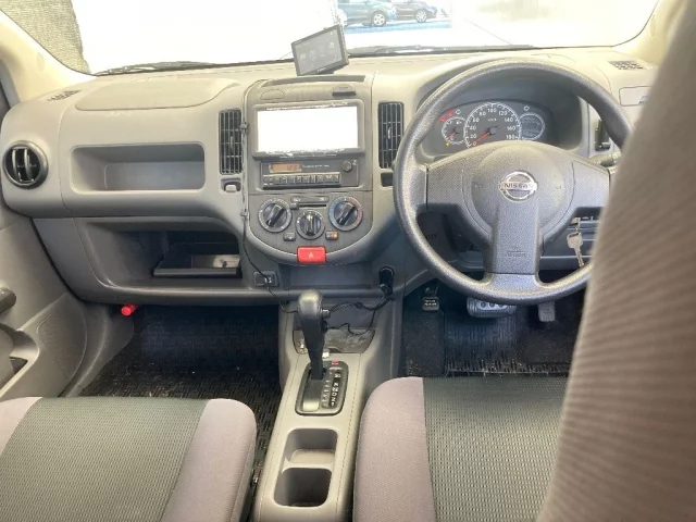 Nissan AD