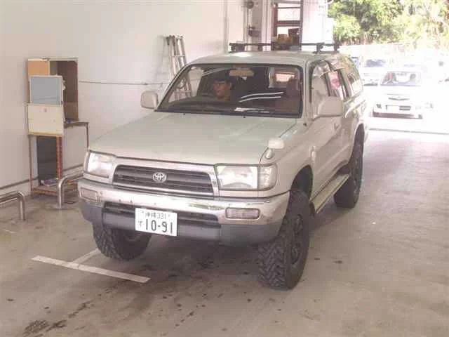 Toyota HILUX SURF