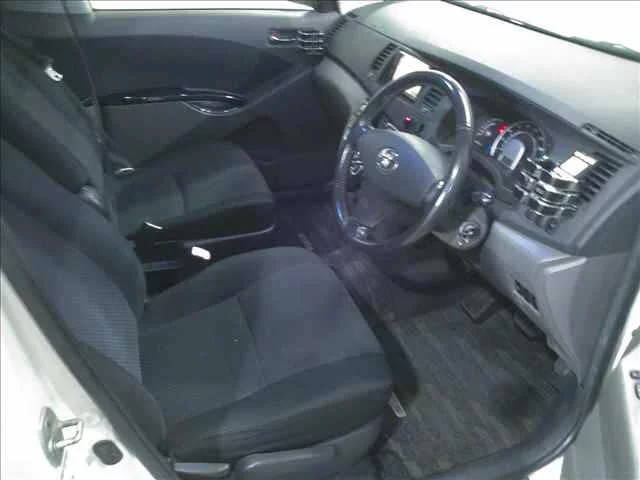 Toyota ISIS