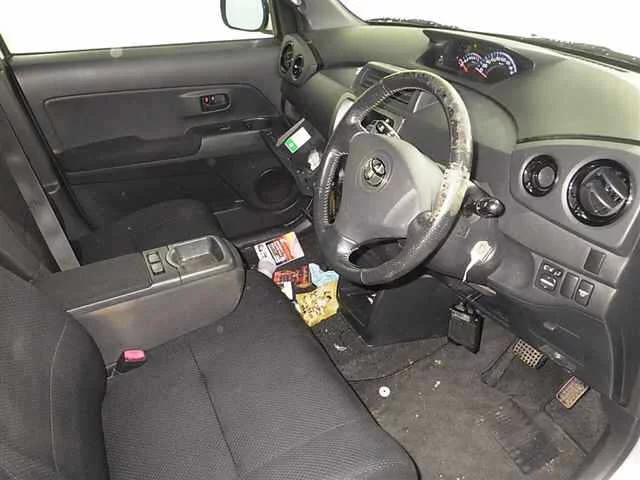 Toyota BB