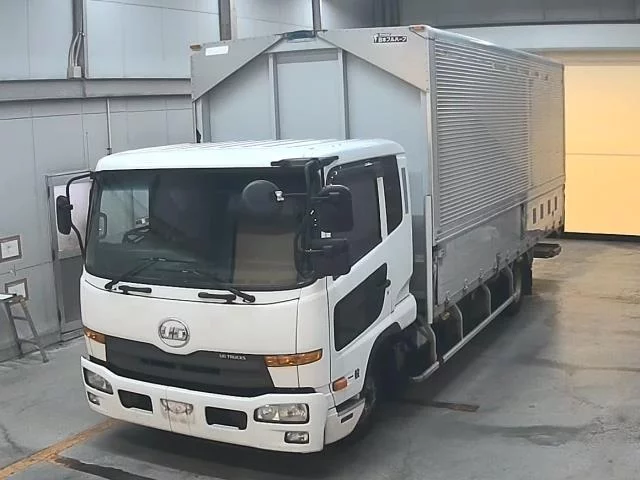 Nissan CONDOR