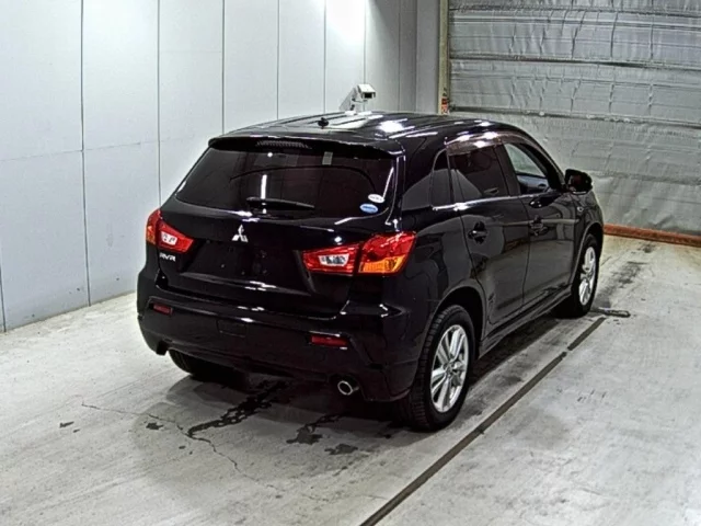 Mitsubishi RVR