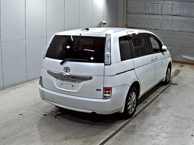 Toyota ISIS