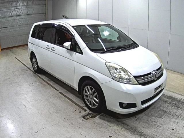 Toyota ISIS