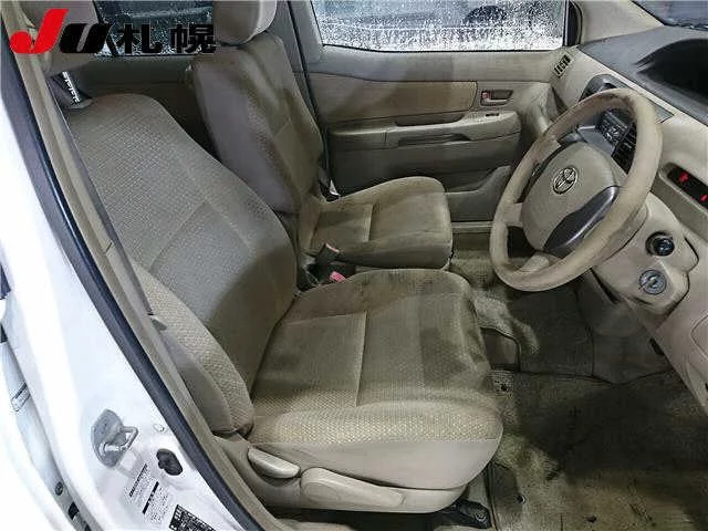 Toyota RAUM