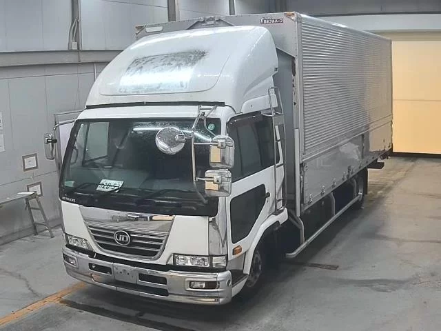 Nissan CONDOR