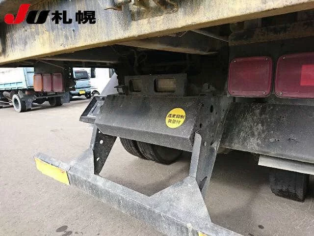 Nissan QUON