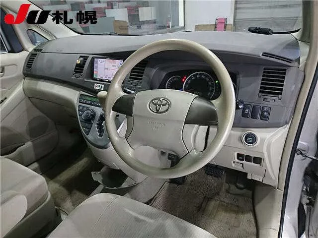 Toyota ISIS