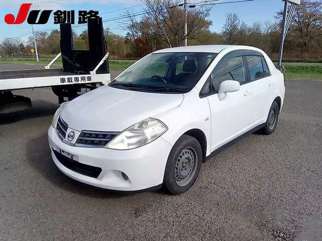 Nissan TIIDA LATIO