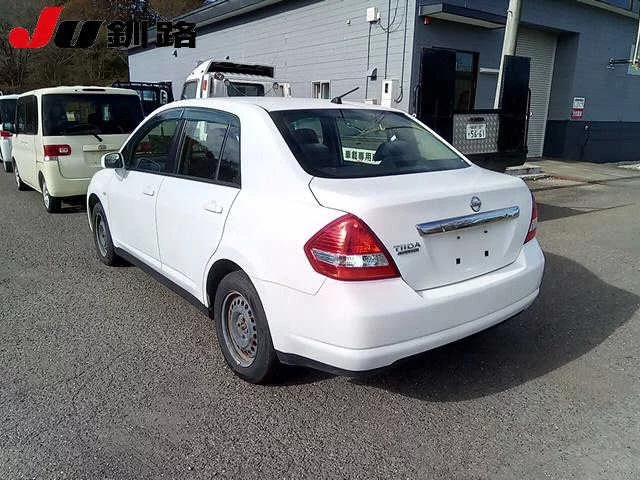 Nissan TIIDA LATIO