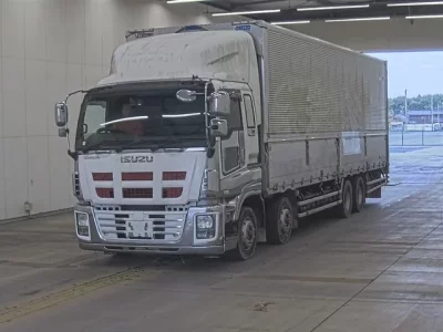 Isuzu GIGA