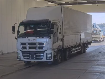 Isuzu GIGA