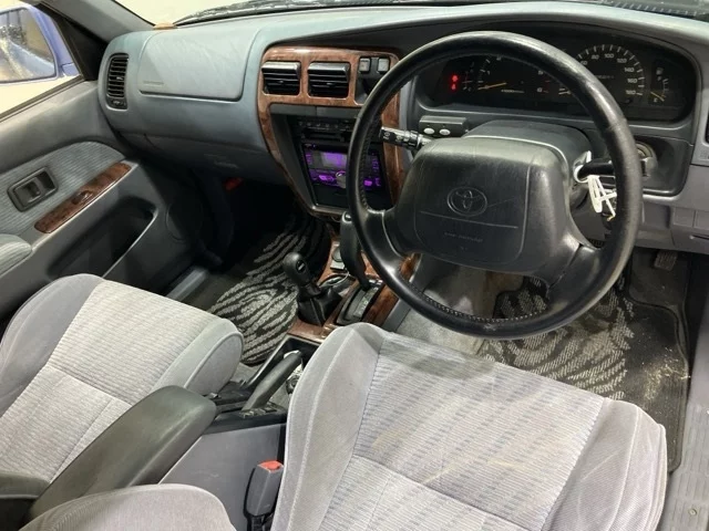 Toyota HILUX SURF