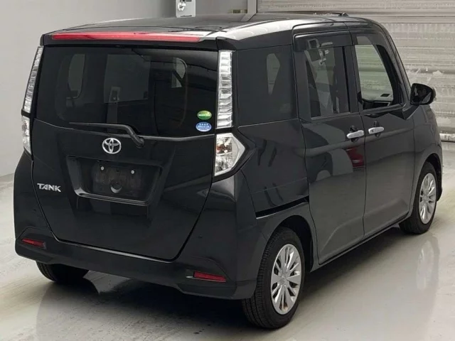 Toyota TANK