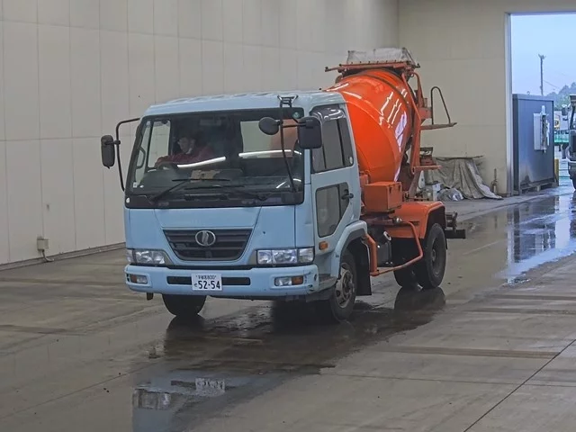 Nissan CONDOR