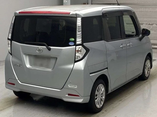 Toyota TANK