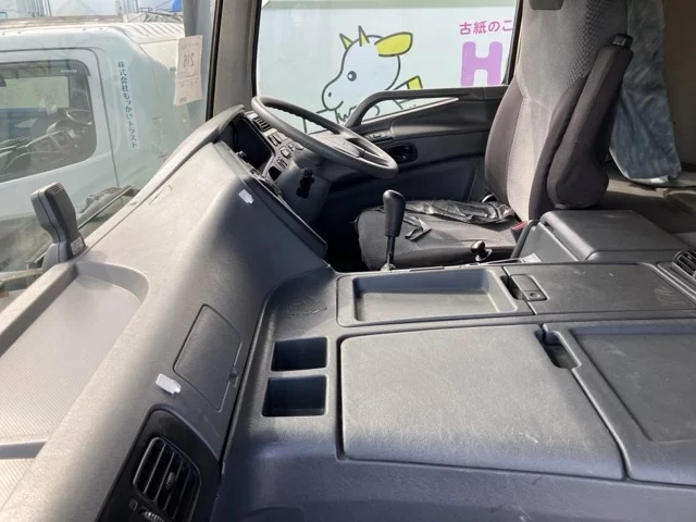 Mitsubishi SUPER GREAT
