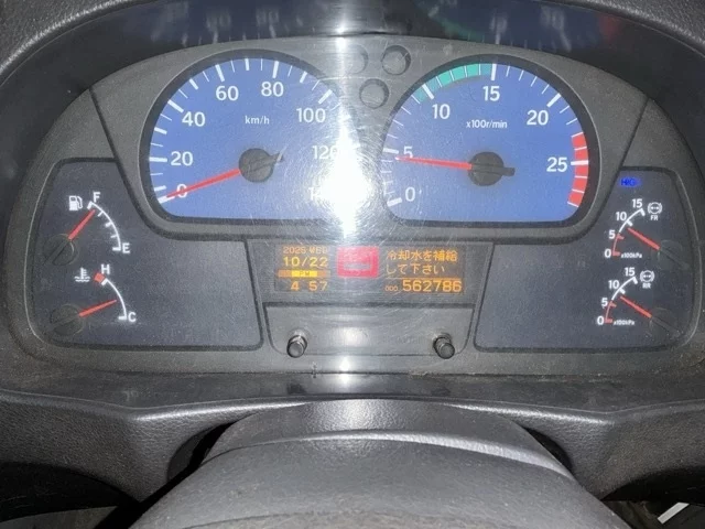 Nissan TRUCK