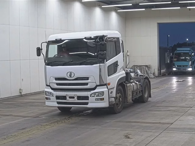 Nissan TRUCK