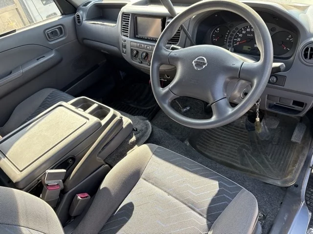 Nissan CARAVAN VAN