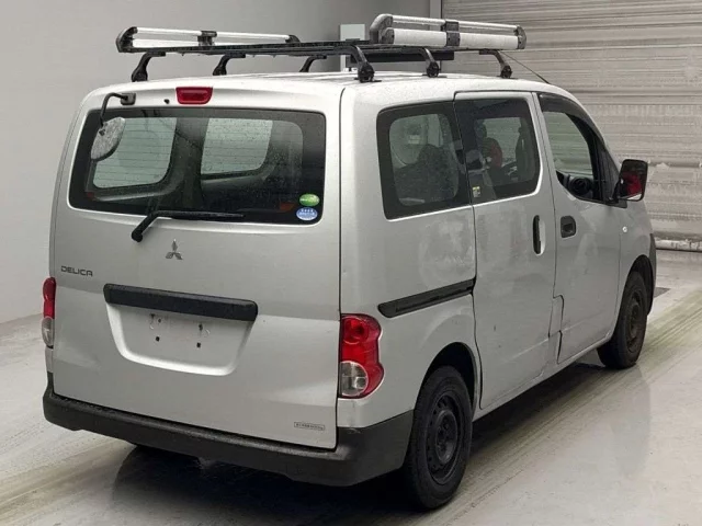 Mitsubishi DELICA