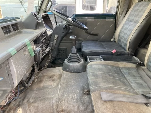 Mitsubishi MINIYON