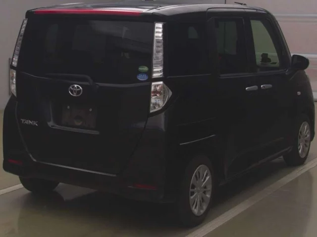 Toyota TANK