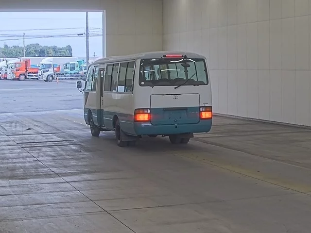 Toyota COASTER