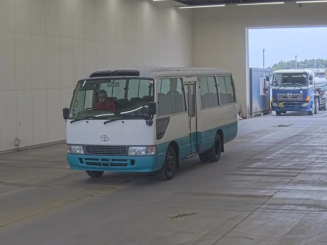 Toyota COASTER