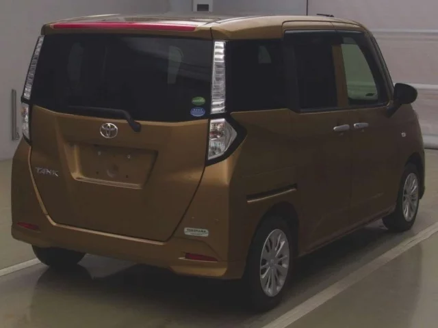 Toyota TANK