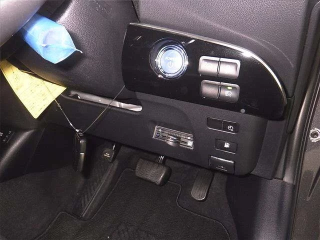 Toyota PRIUS PHV