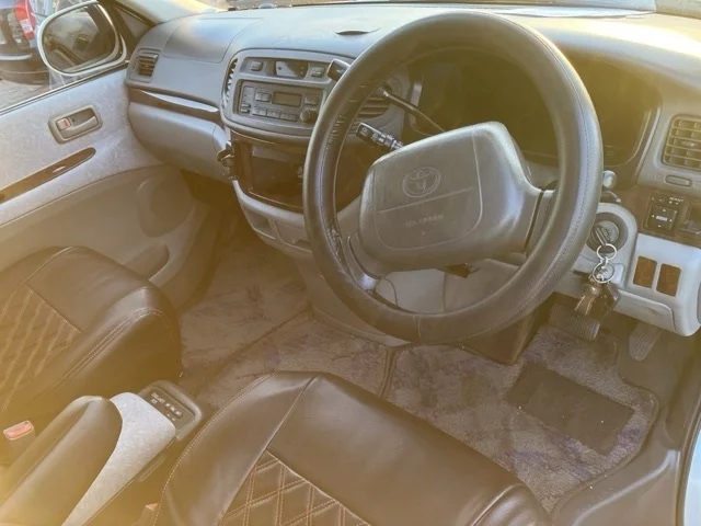 Toyota HIACE REGIUS