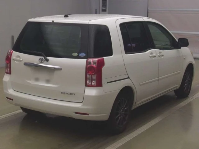 Toyota RAUM