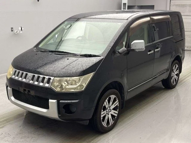 Mitsubishi DELICA D5