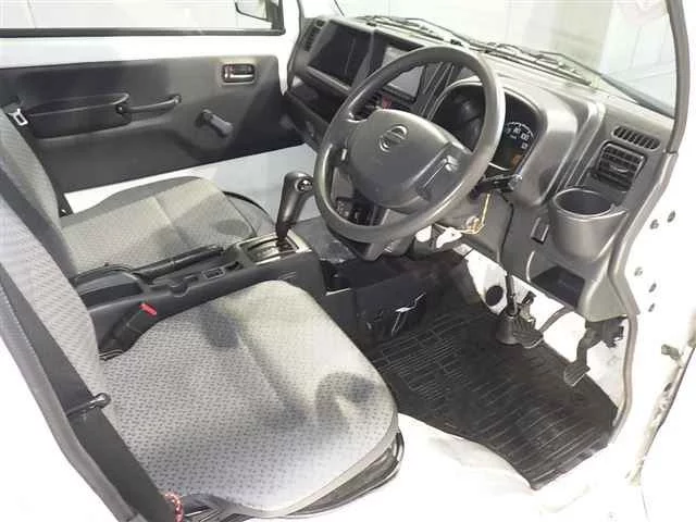 Nissan CLIPPER TRUCK