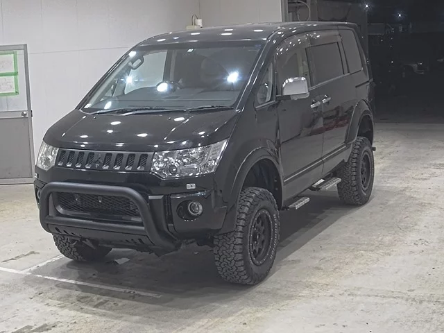 Mitsubishi DELICA D5
