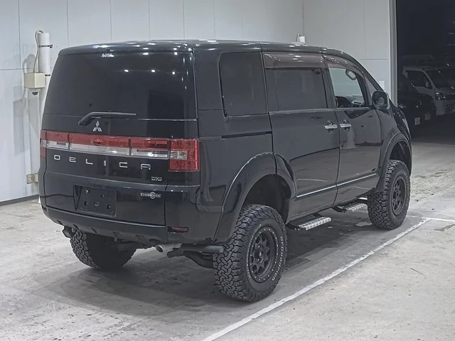 Mitsubishi DELICA D5