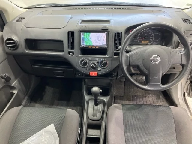 Nissan AD