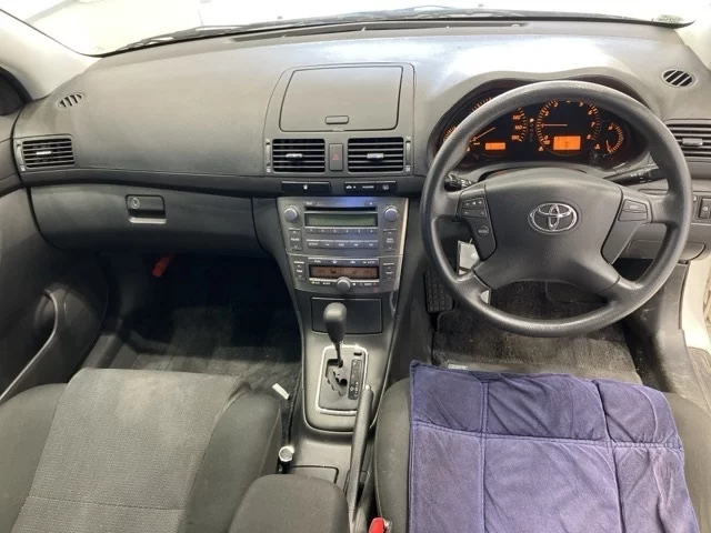 Toyota AVENSIS SEDAN