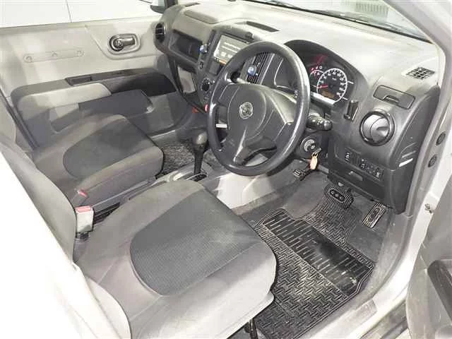 Nissan AD