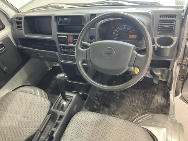 Nissan CLIPPER TRUCK