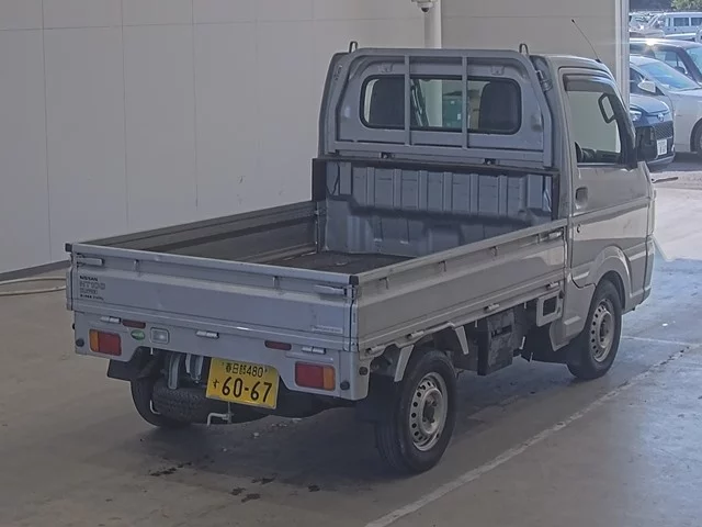 Nissan CLIPPER TRUCK