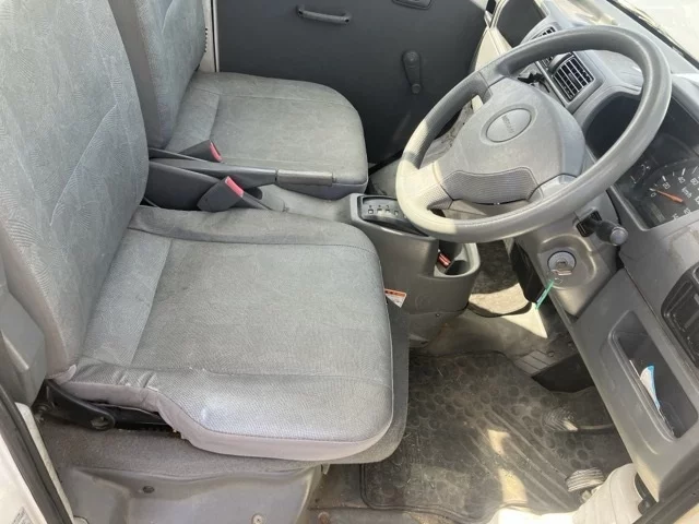 Nissan CLIPPER TRUCK