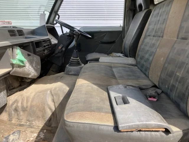 Mitsubishi MINIYON