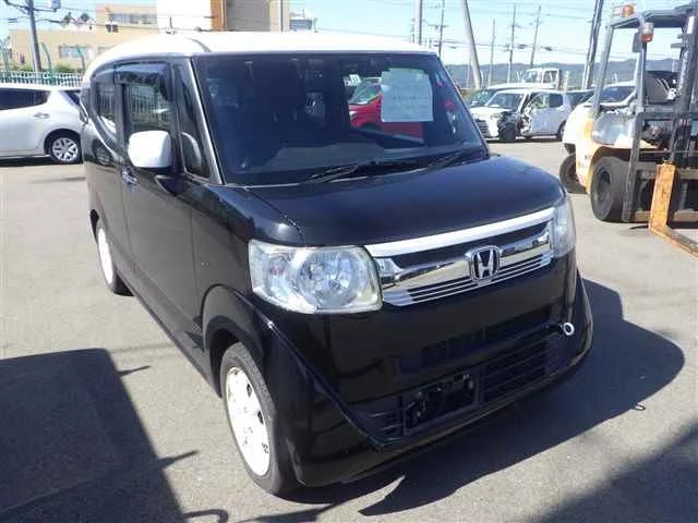 Honda N BOX SLASH