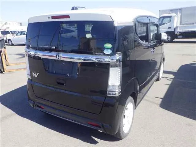 Honda N BOX SLASH