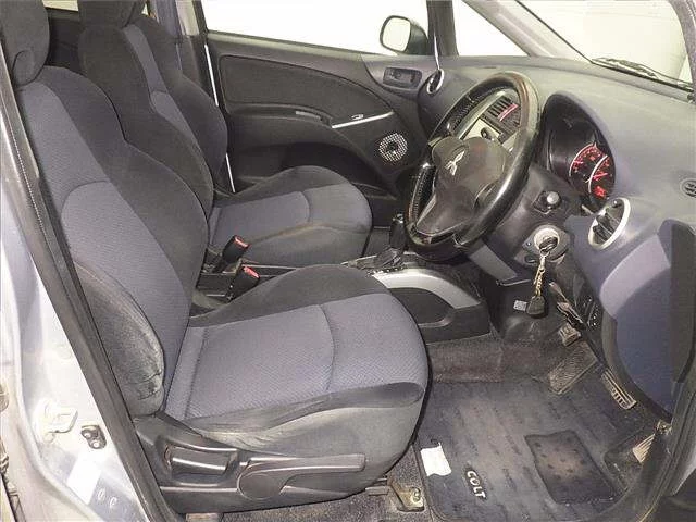 Mitsubishi COLT PLUS